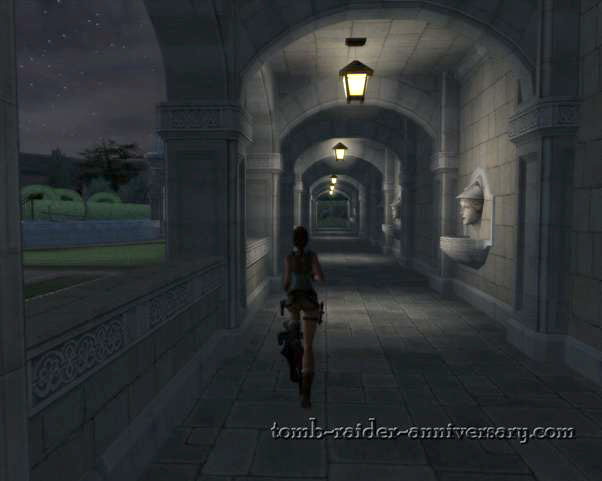 Tomb Raider Anniversary - Croft Mansion - admire the roman statues